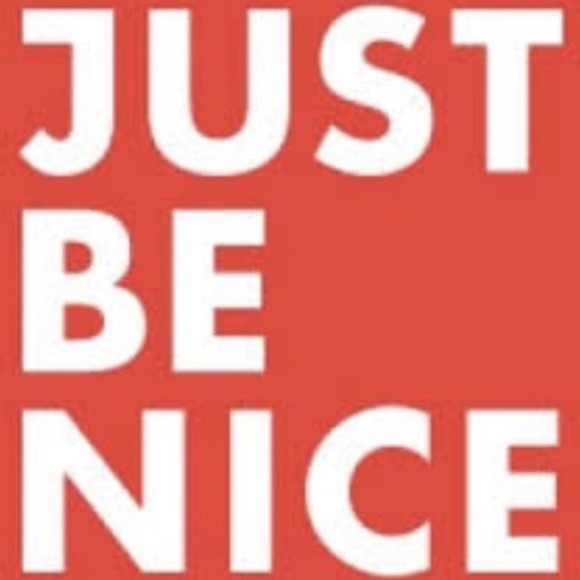 POSHMARK Zero Tolerance Policy - Picture 3 of 7